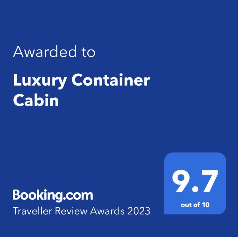 Luxury Container Cabin Masterton Exterior photo